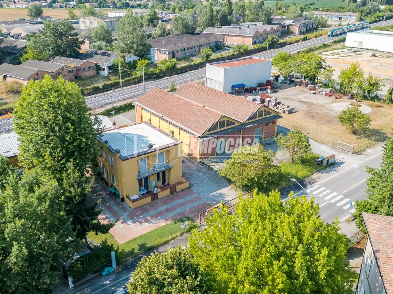 Capannone in Via Provinciale, Galliera, {3} - Foto 2
