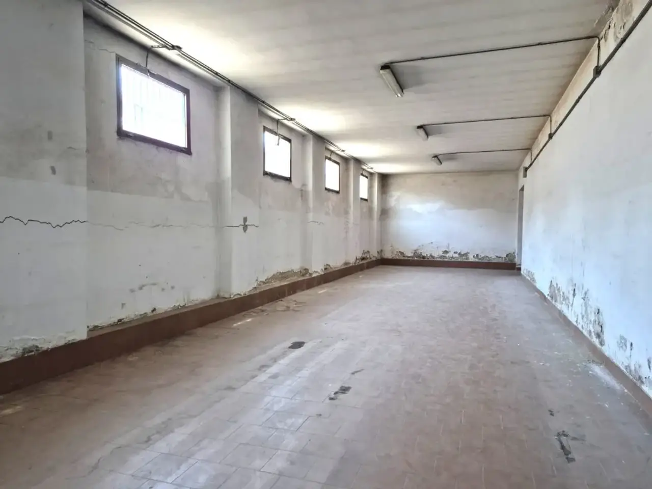 Magazzino in Viale Duca della Vittoria Snc, Rufina, {3} - Foto 2