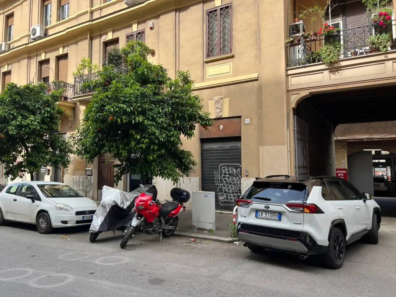 Negozio in Via Giacomo Bove 18, Roma, {3} - Foto 1