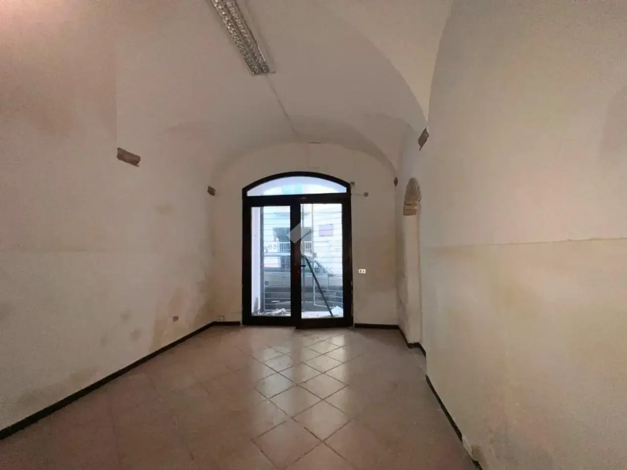 Magazzino in Via Paladini 29, Teramo, {3} - Foto 1