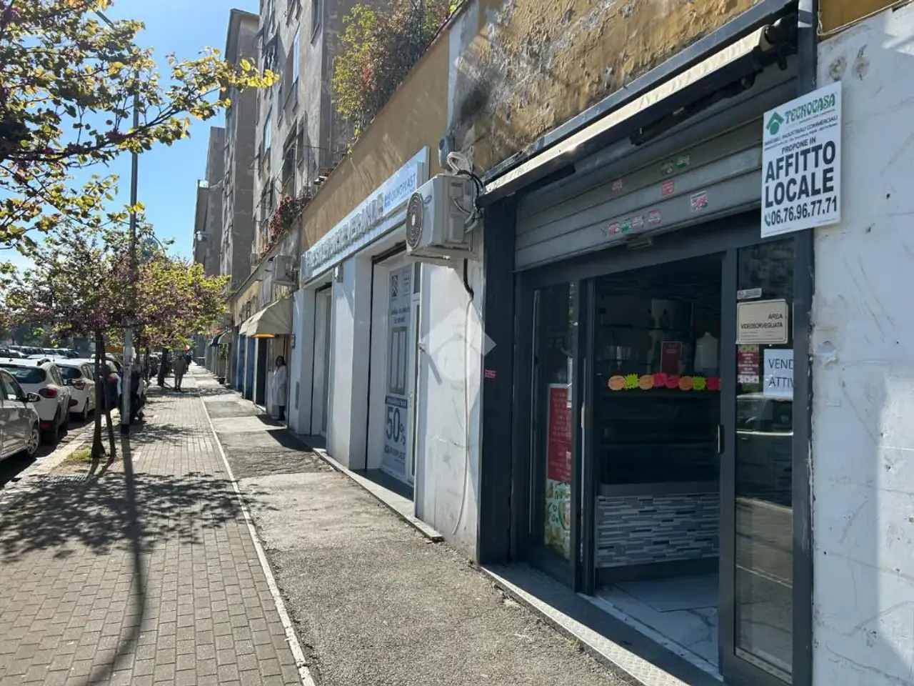 Negozio in Viale San Giovanni Bosco 96, Roma, {3} - Foto 1