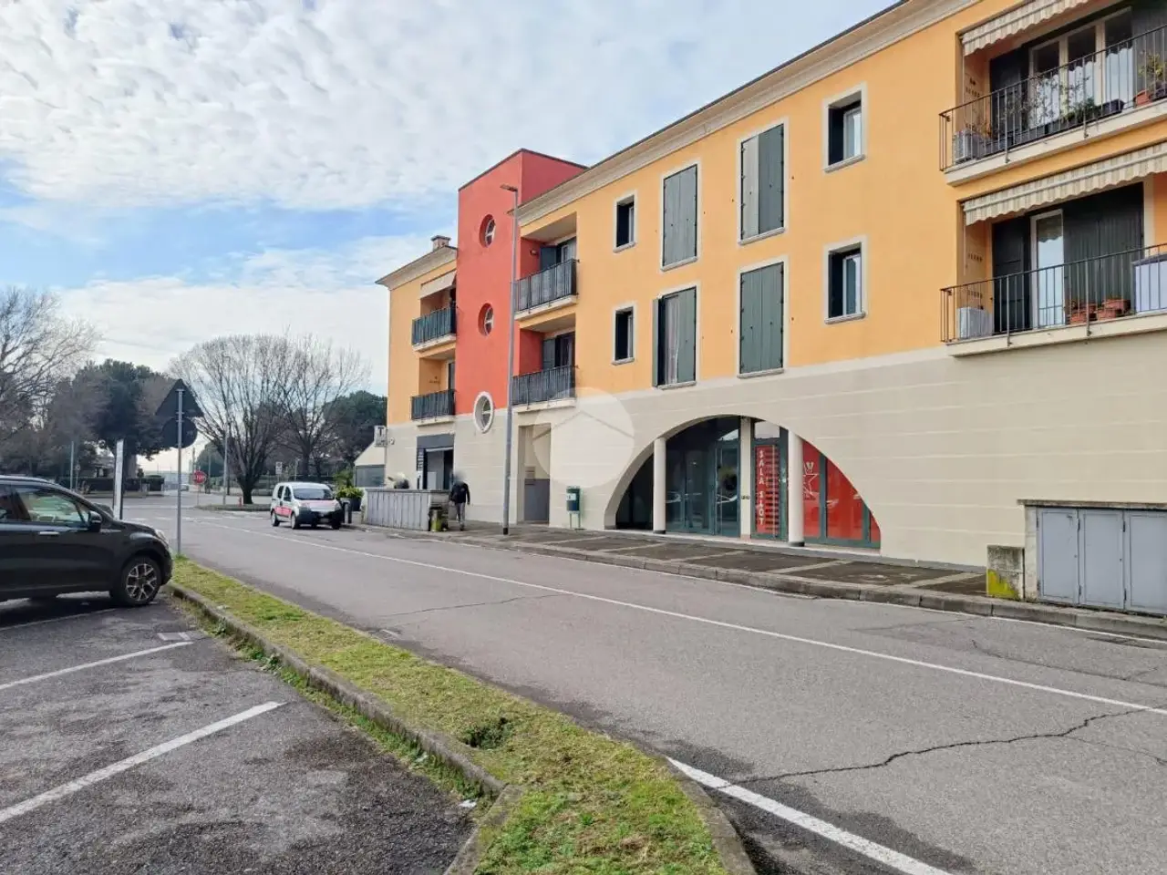 Ufficio in Piazza degli Alpini 4, Travagliato, {3} - Foto 1