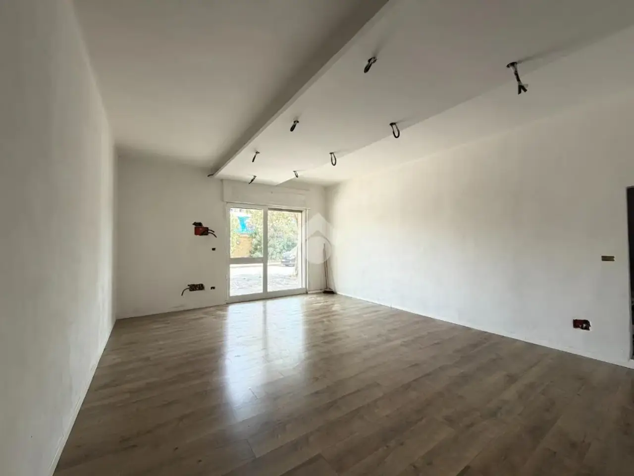 Negozio in Via Aurelia 417, Rosignano Marittimo, {3} - Foto 2