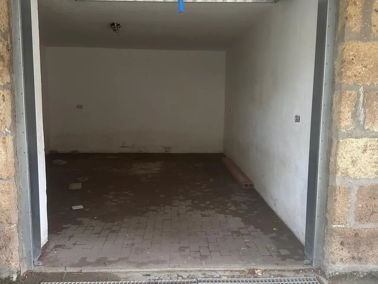 Parcheggio chiuso in Viale Maiella 23/a, Francavilla Al Mare, {3} - Foto 1