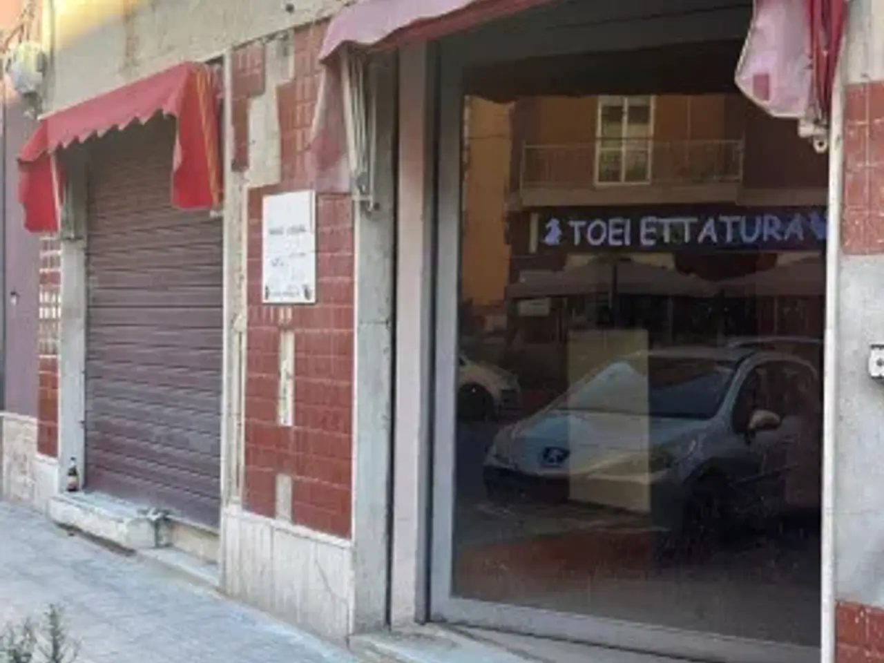 Negozio in Via Alessandro Specchi, Siracusa, {3} - Foto 1