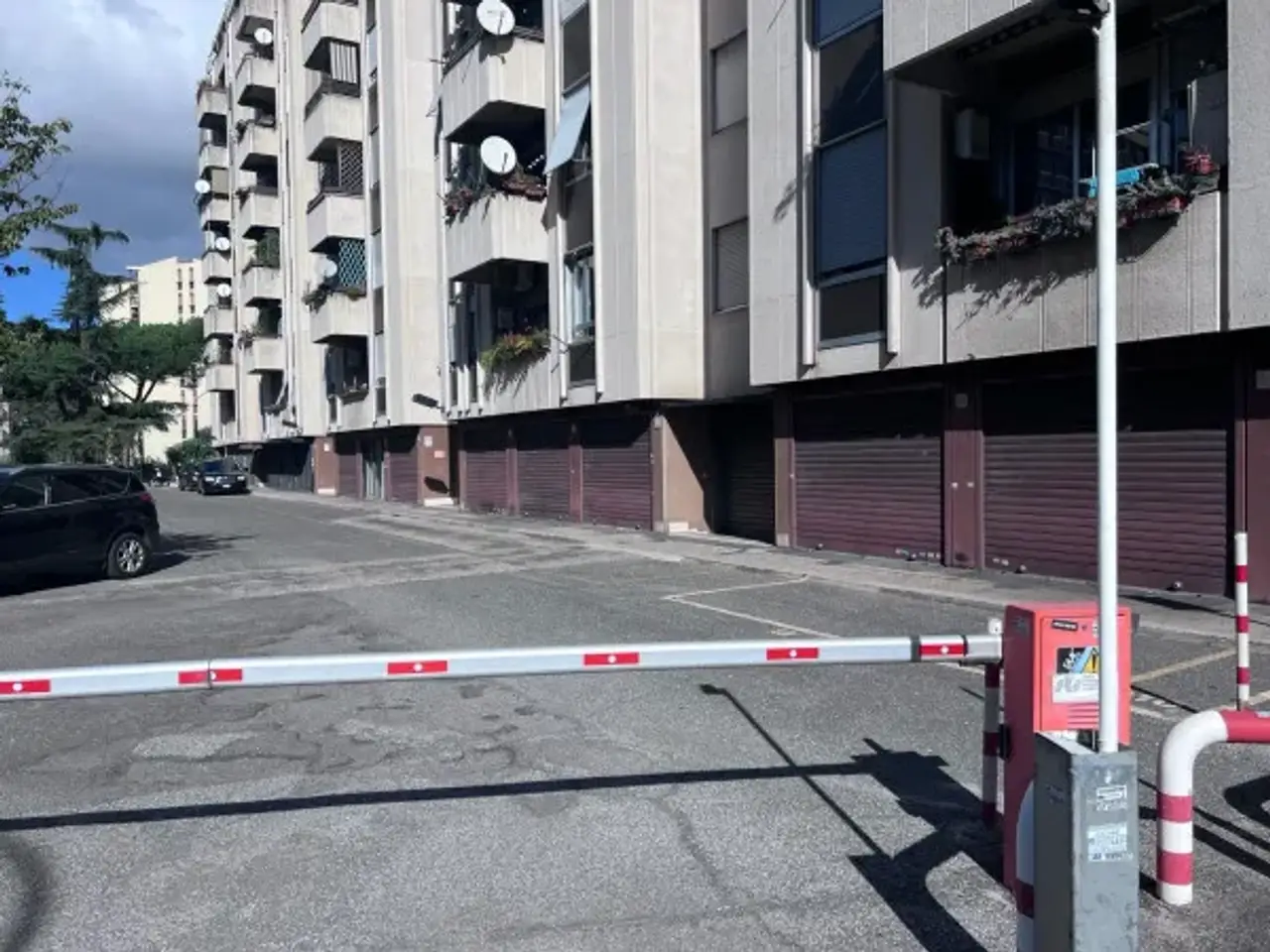 Negozio in Via Mario Borsa 45/87, Roma, {3} - Foto 1