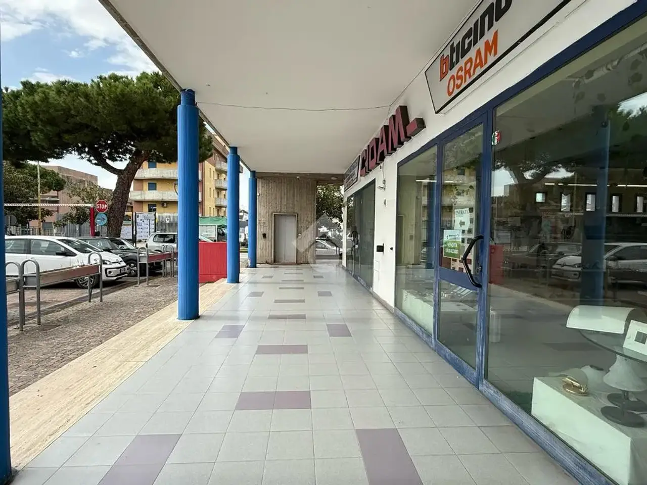 Negozio in Via Giuseppe di Vittorio, Giulianova, {3} - Foto 1