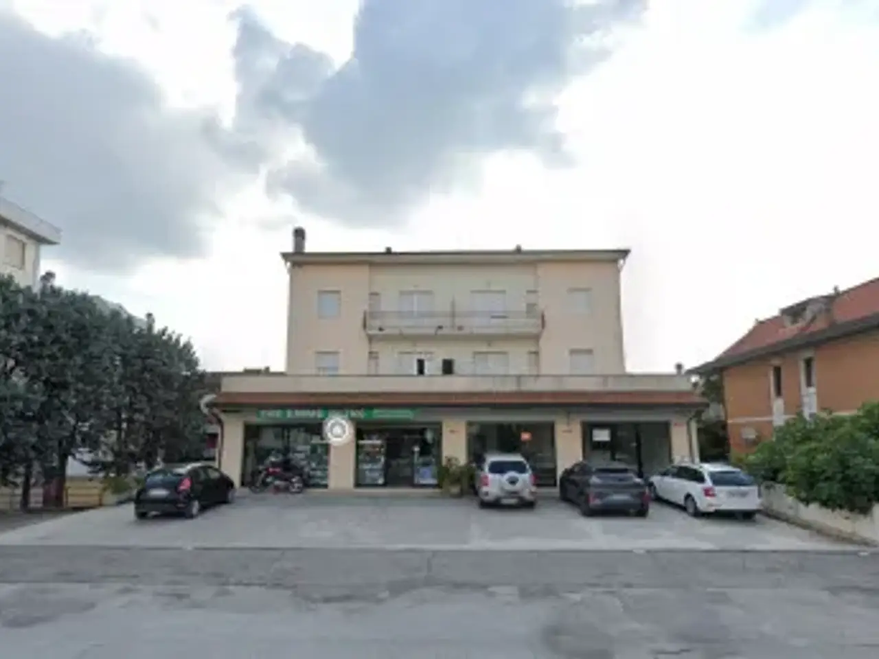 Negozio in Viale Bologna, Forli', {3} - Foto 1