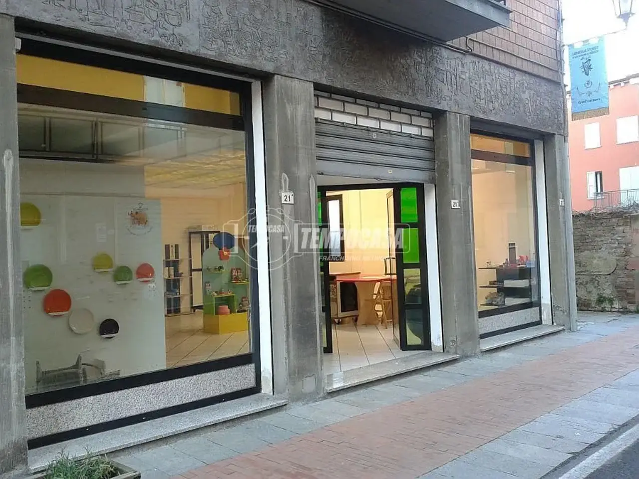 Negozio in Via G. Marconi 21, San Giovanni In Persiceto, {3} - Foto 2
