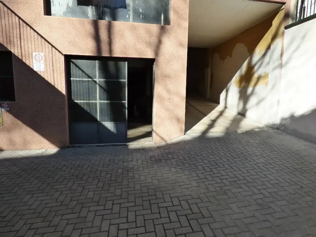 Magazzino in Via Ambrogio da Bollate, Bollate, {3} - Foto 1