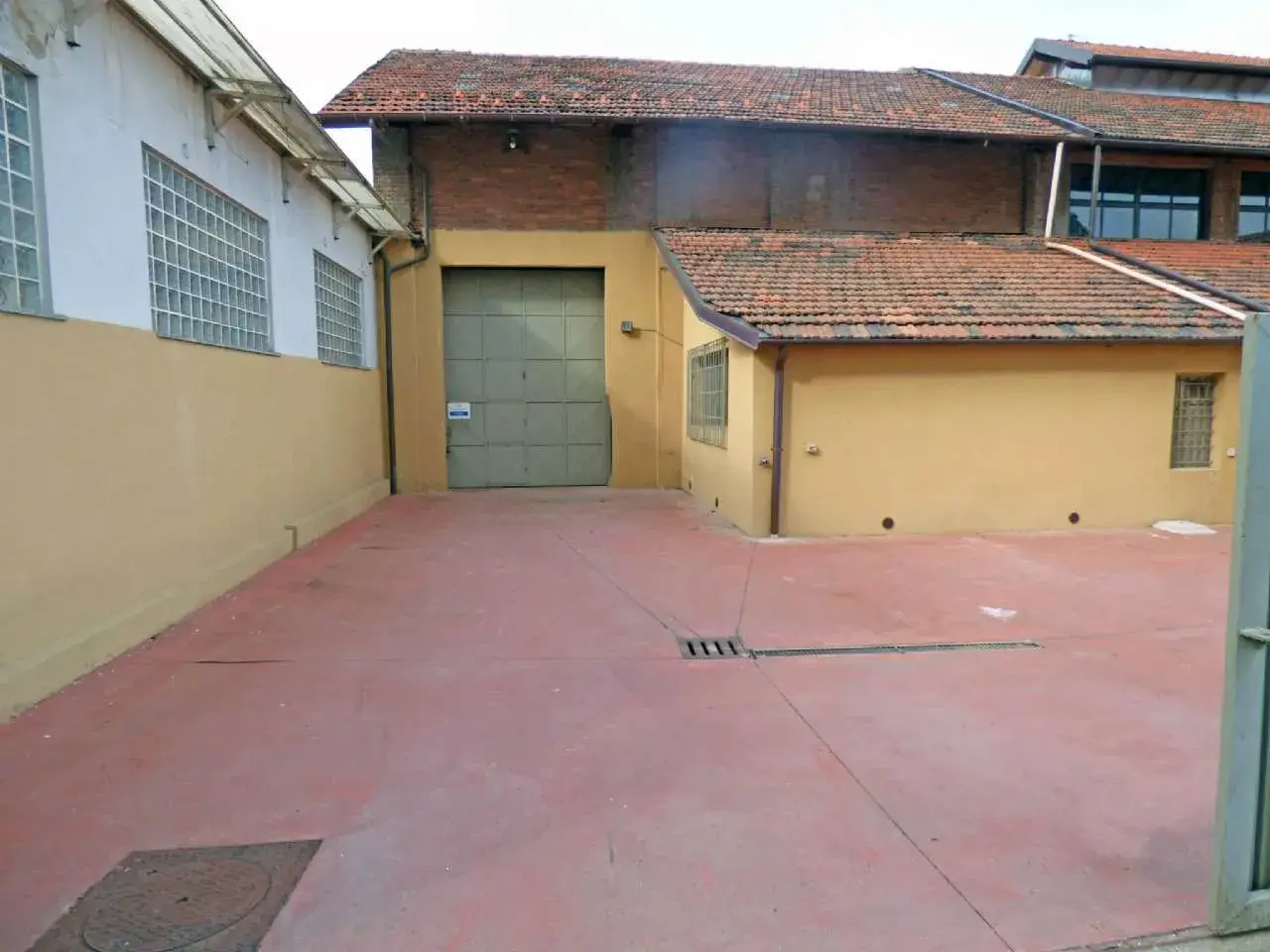 Magazzino in Via Mottalciata 5, Torino, {3} - Foto 2