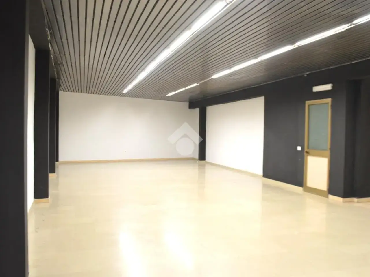 Negozio in Vico Antonio Ignazio Argiolas 64, Cagliari, {3} - Foto 1