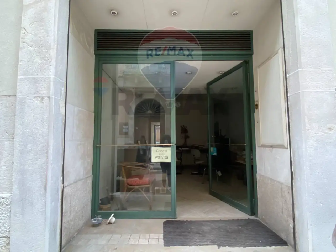 Negozio in , Molfetta, {3} - Foto 2