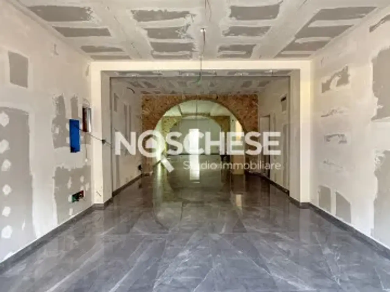 Negozio in Corso Umberto I, Pontecagnano Faiano, {3} - Foto 1