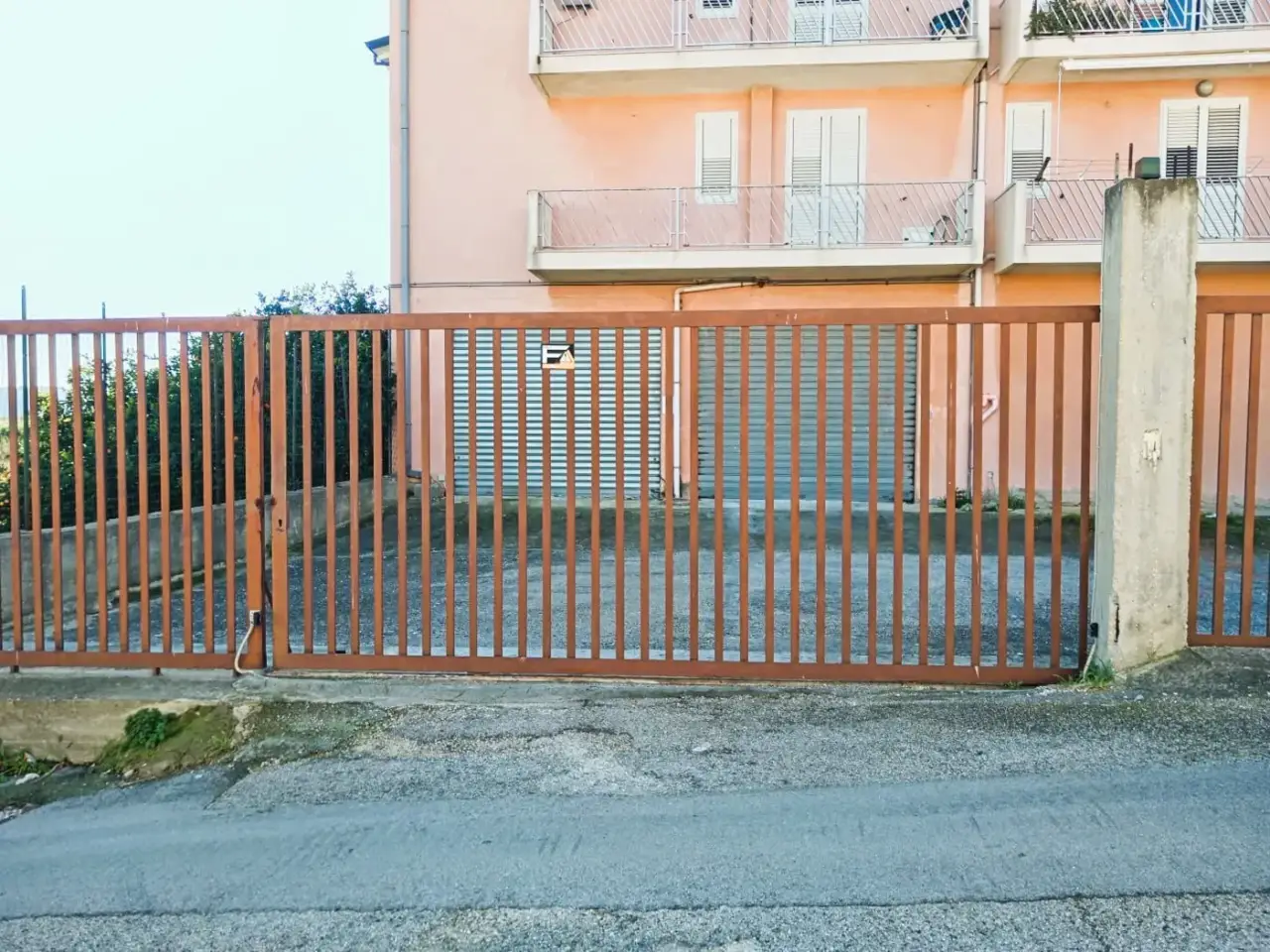 Magazzino in Via Barone Lamberto Montaperto 6, Agrigento, {3} - Foto 1