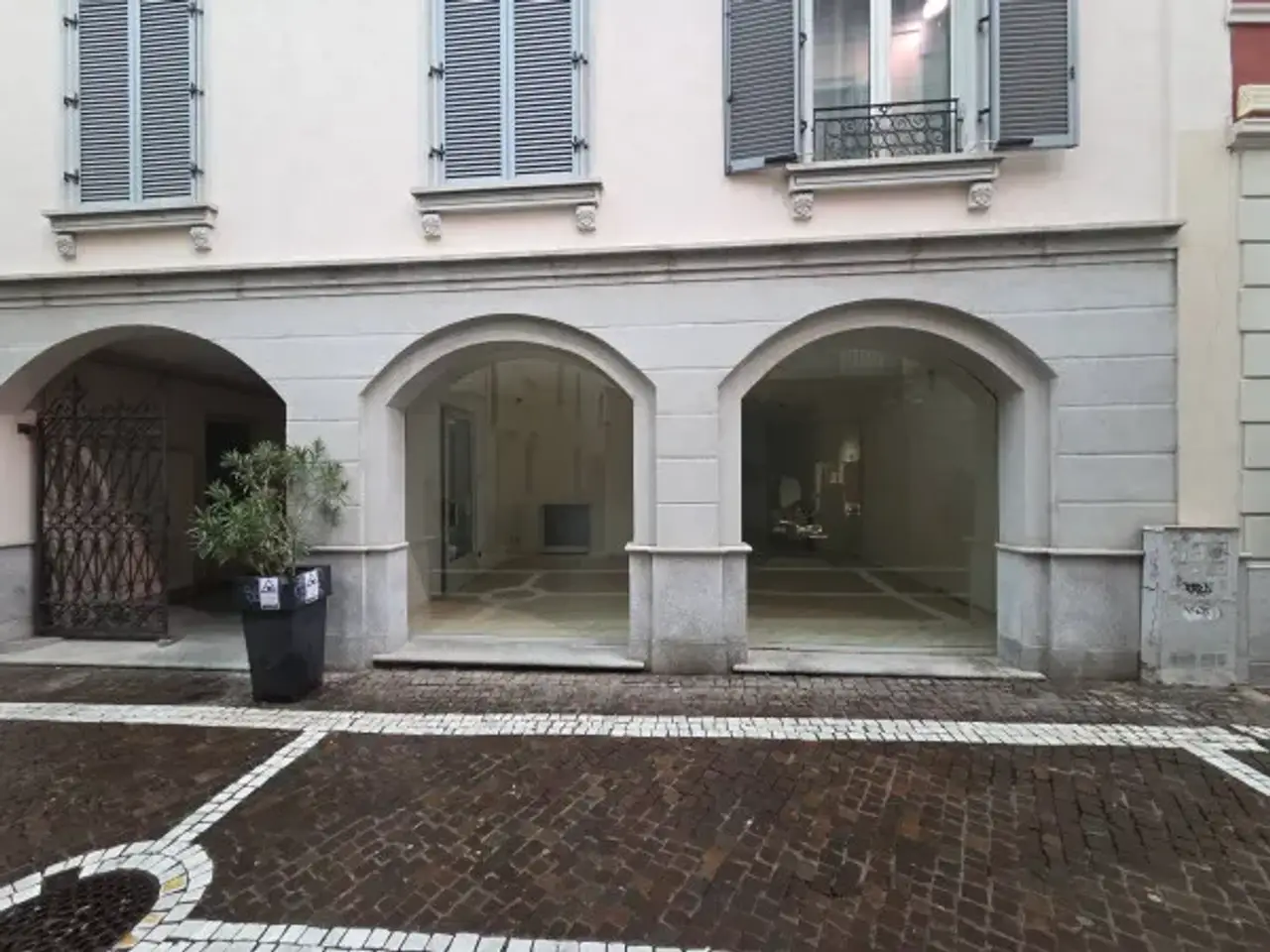 Negozio in Via dei Mercanti, Gallarate, {3} - Foto 1