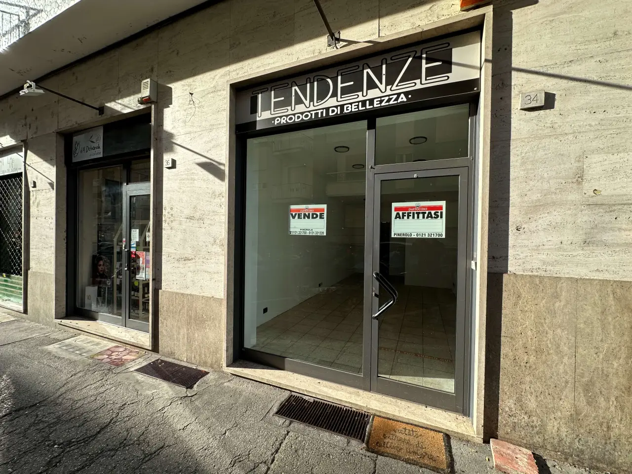 Negozio in Via Virginio 34, Pinerolo, {3} - Foto 1