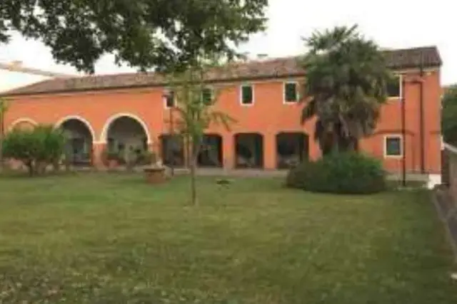 Negozio in Piazza De Gasperi, Cadoneghe - Foto 1