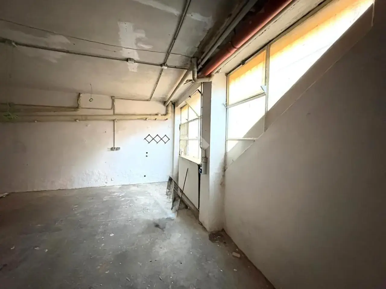 Magazzino in Via Lorenteggio, Milano, {3} - Foto 1