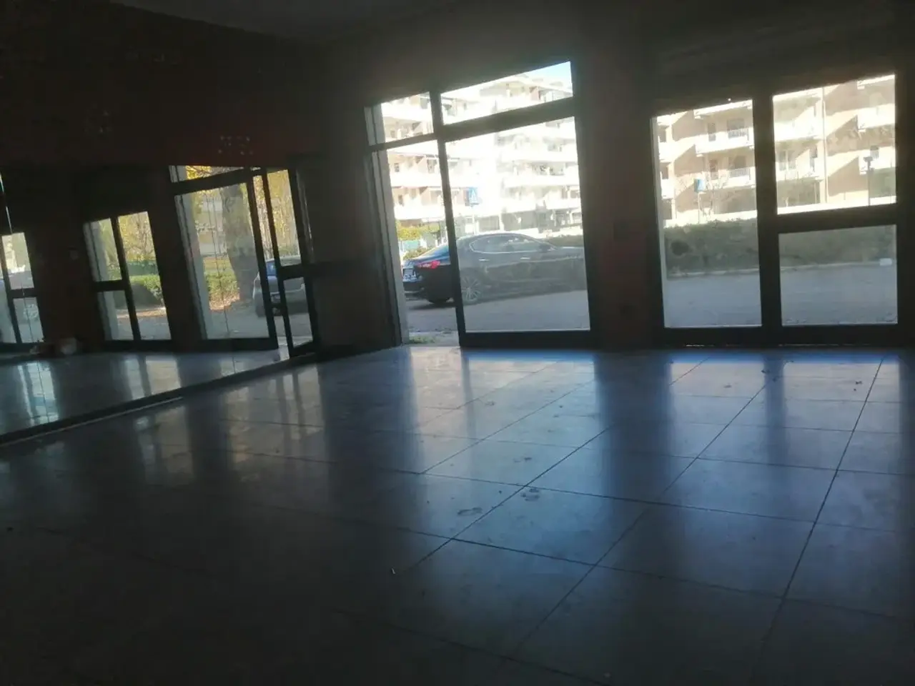Negozio in Viale della Dalmazia 172, Vasto, {3} - Foto 2