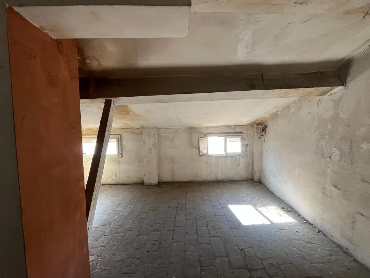 Magazzino in Via San Felice 89, Bologna, {3} - Foto 2