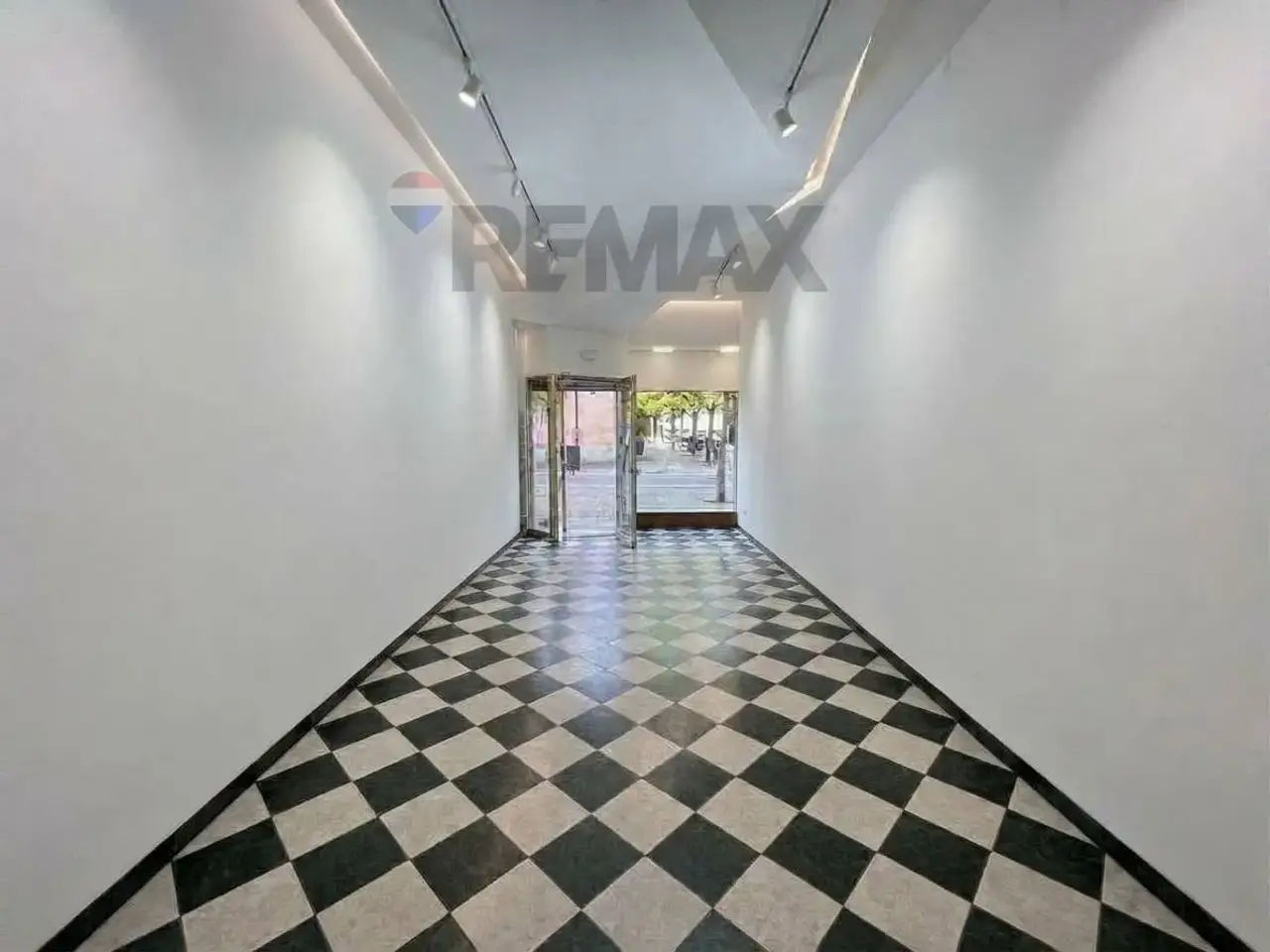Negozio in Via Sant\'Anna 19, Vimodrone, {3} - Foto 1