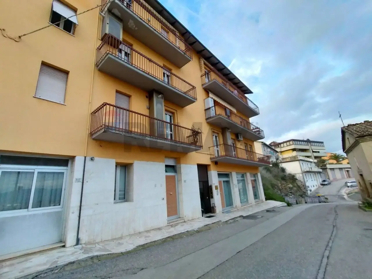 Ufficio in Via Giuseppe Garibaldi 107, Magione, {3} - Foto 2