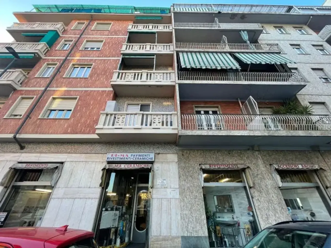 Negozio in Via Conte di Roccavione 61, Torino, {3} - Foto 1