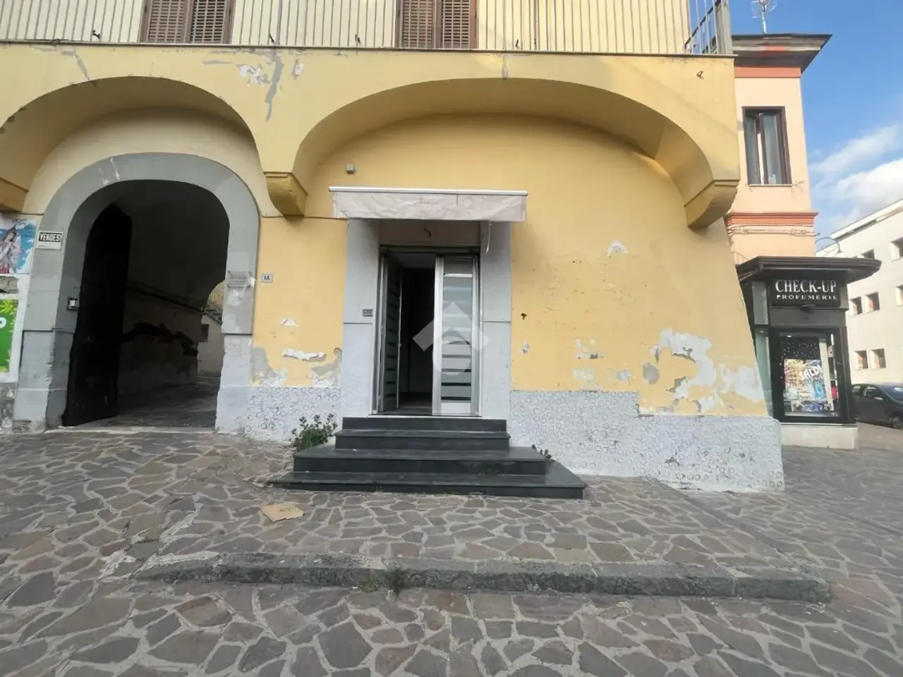 Negozio in Piazza Vittorio 14, Maddaloni, {3} - Foto 2