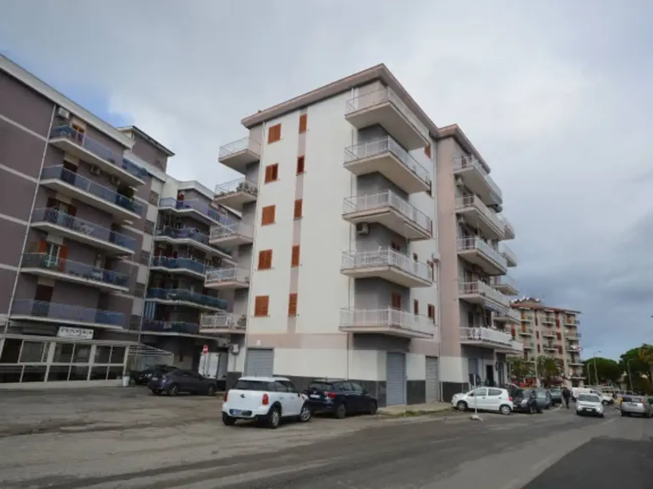 Locale commerciale in Corigliano-Rossano - Corso Italia, 86, Corigliano-Rossano, {3} - Foto 1