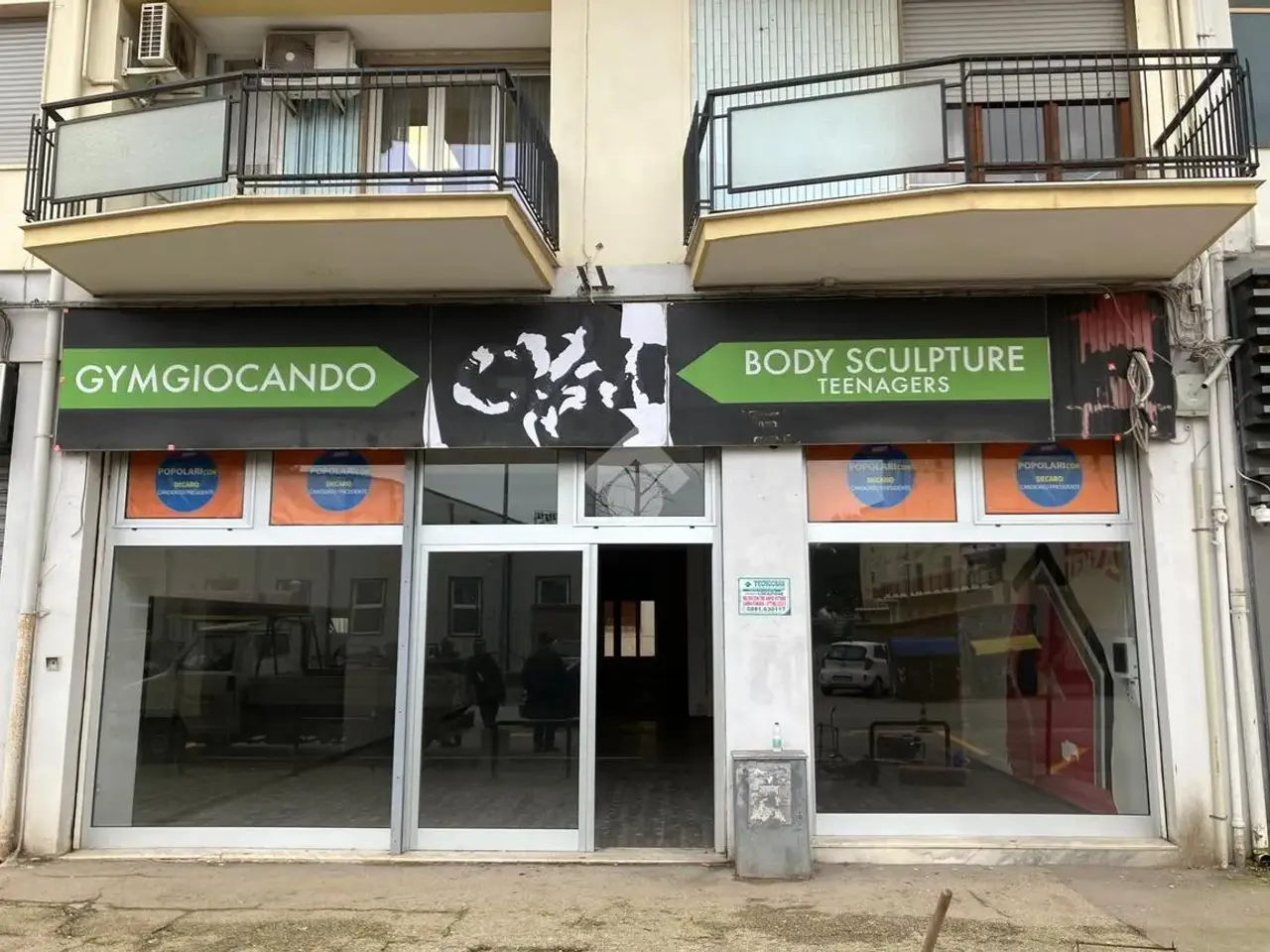 Negozio in Viale Giuseppe di Vittorio 80, Foggia, {3} - Foto 1