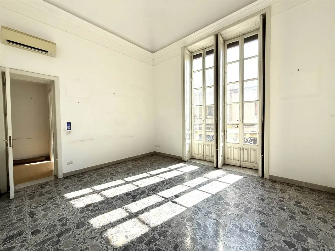 Ufficio in Viale Libertà, Catania, {3} - Foto 2