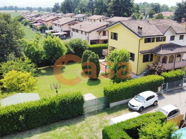 Villa in Via Egidio Marulli, Piacenza - Foto 1