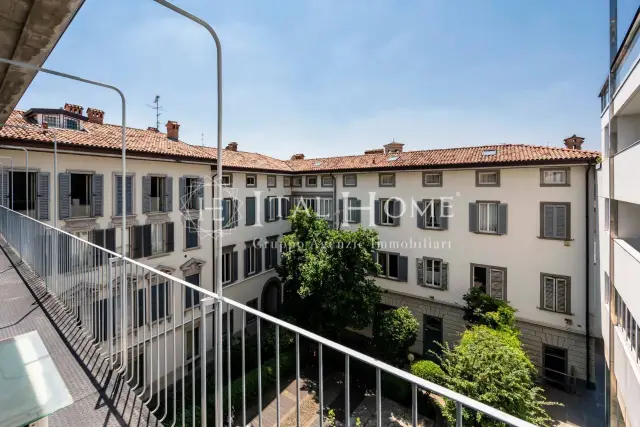 4-room flat in Via XX Settembre 70, Bergamo - Photo 1