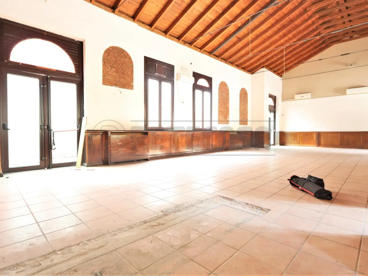 Palazzina commerciale in , Vicenza, {3} - Foto 2