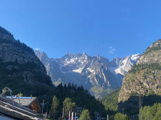 Villa in Strada della Vittoria 3, Courmayeur - Foto 1