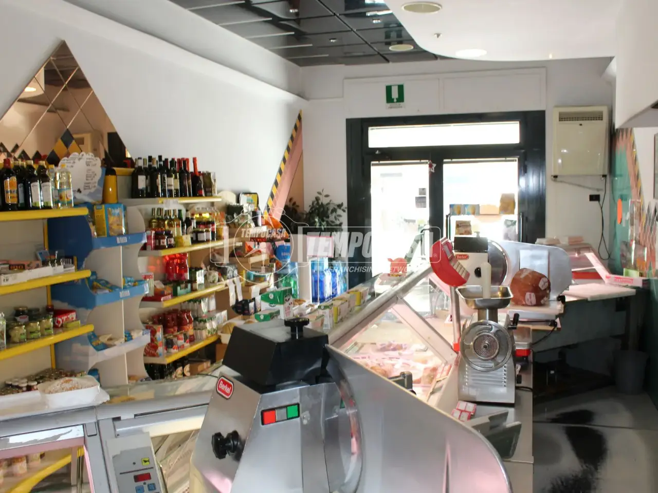 Negozio in Via Giuseppe Garibaldi, Jesi, {3} - Foto 1