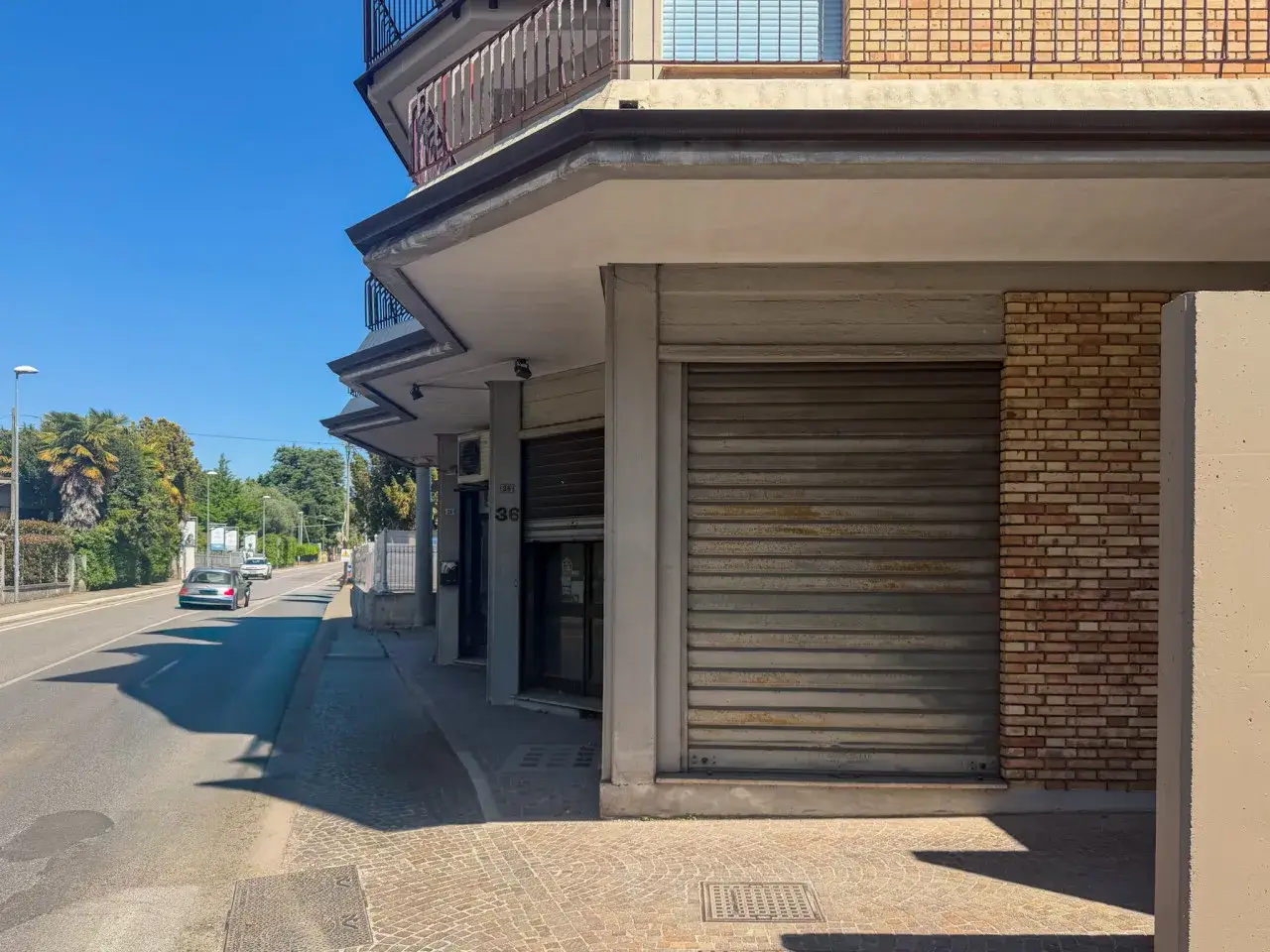 Negozio in Via Montello, Montebelluna, {3} - Foto 1