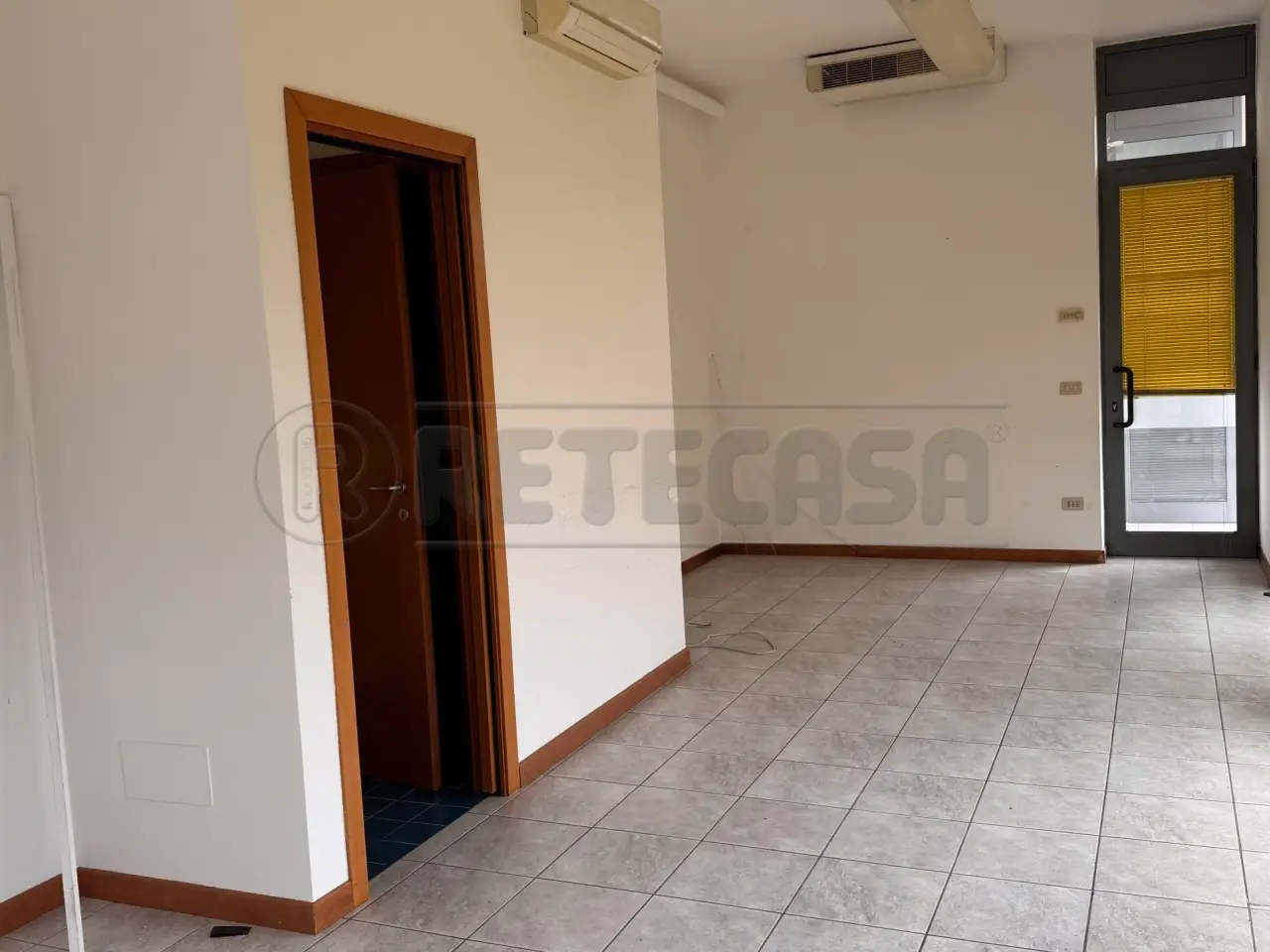 Palazzina commerciale in , Mirano, {3} - Foto 1