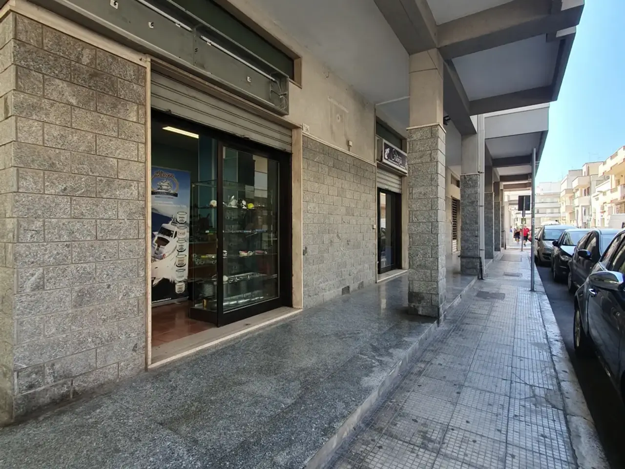 Colorificio - Ferramenta - Elettricit&agrave; in Via San Lazzaro, Gallipoli, {3} - Foto 1