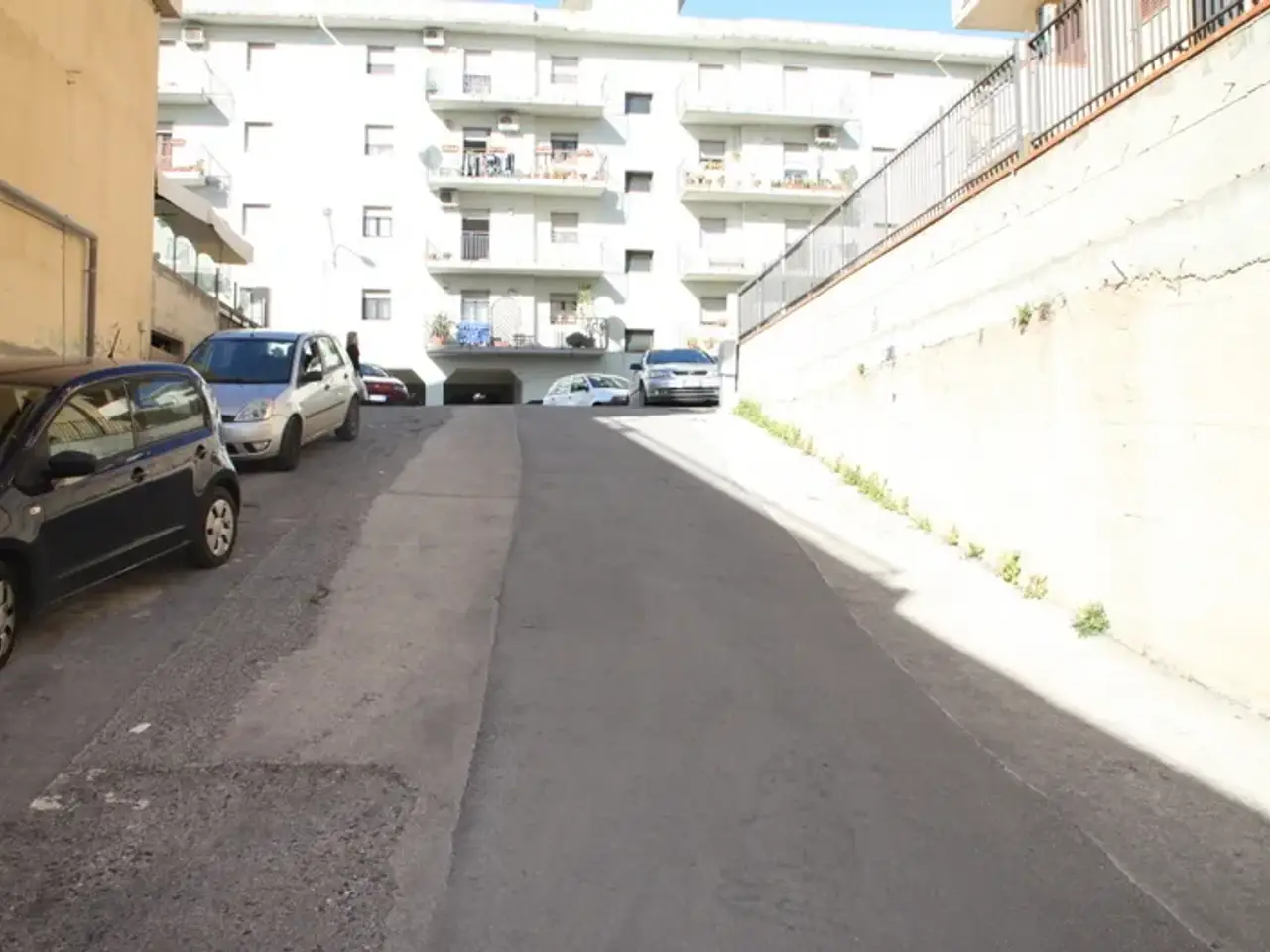 Parcheggio chiuso in , Siracusa, {3} - Foto 1