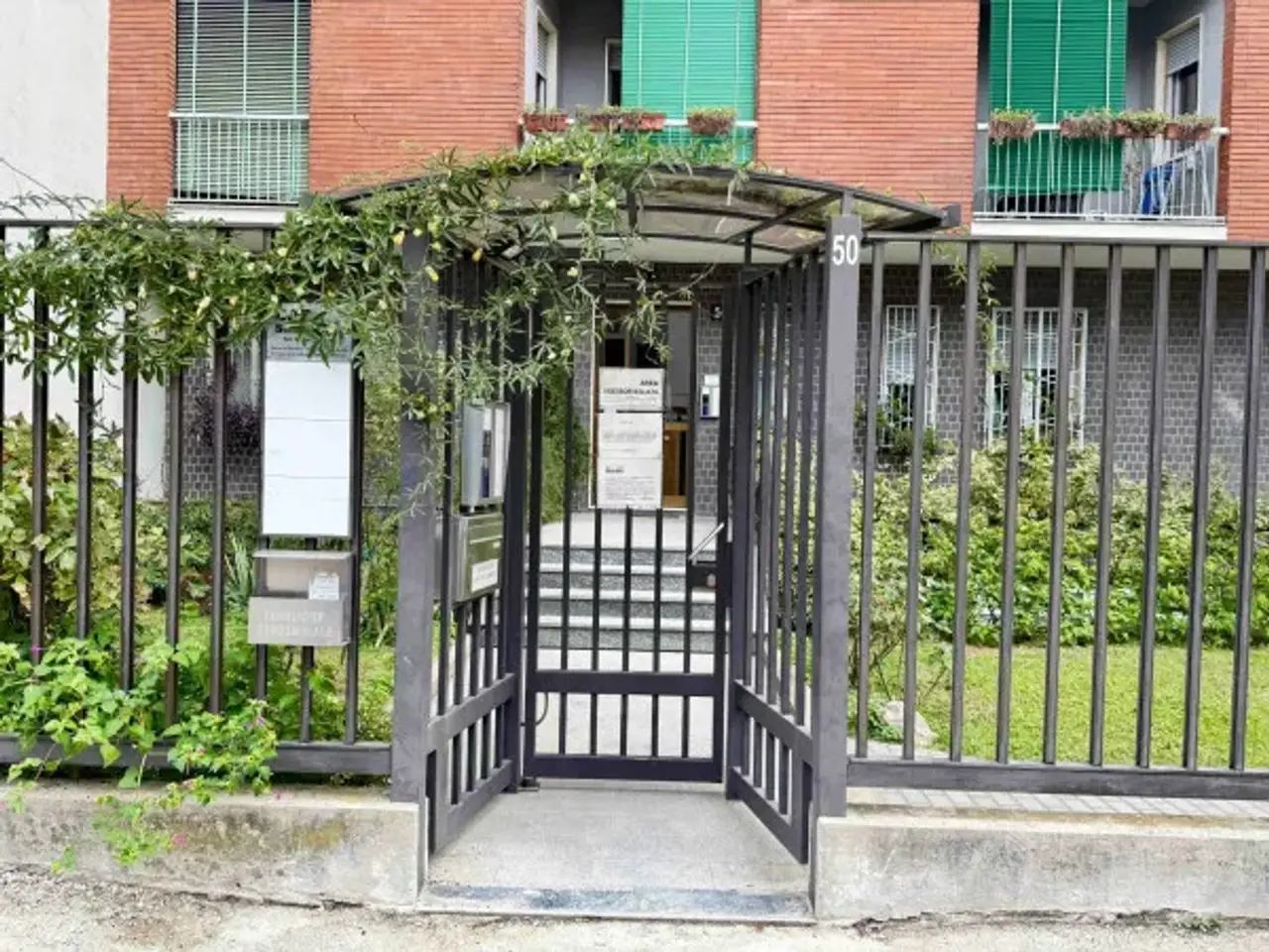 Ufficio in Via Sarzana 50, Milano, {3} - Foto 2