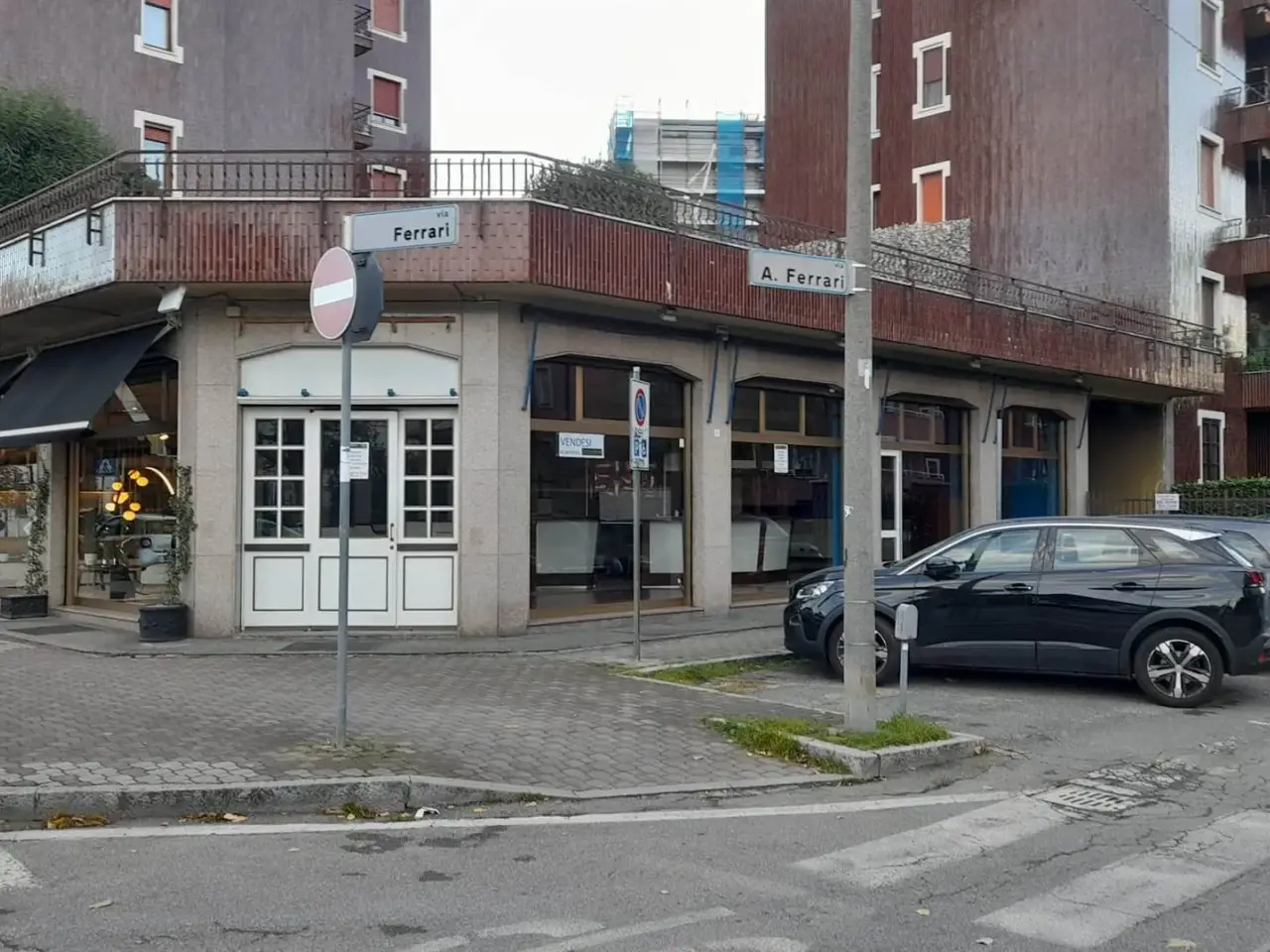 Negozio in Via Cardinale Andrea Ferrari, Cusano Milanino, {3} - Foto 2