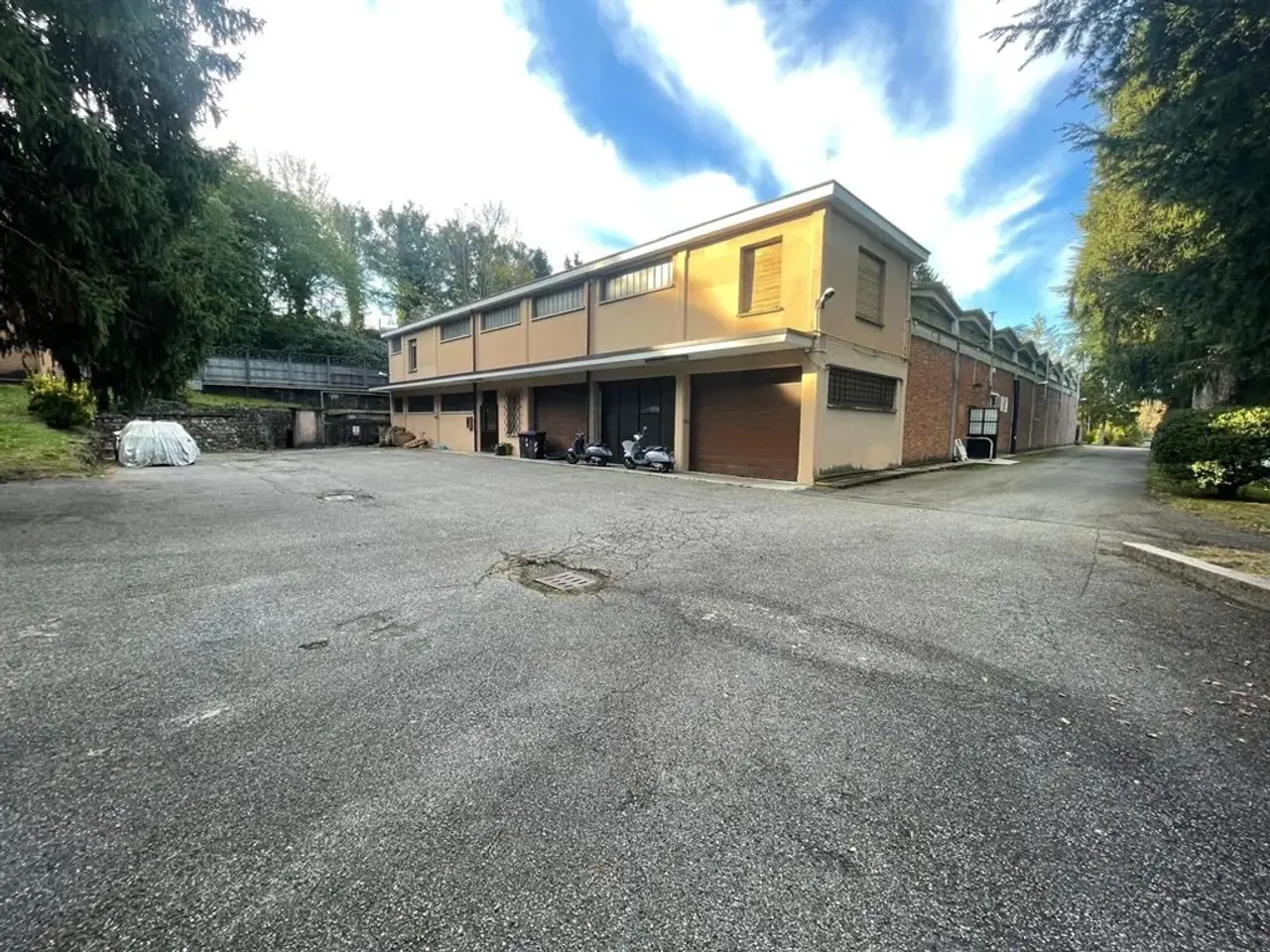 Capannone in Via Matteotti 16, Buguggiate, {3} - Foto 1