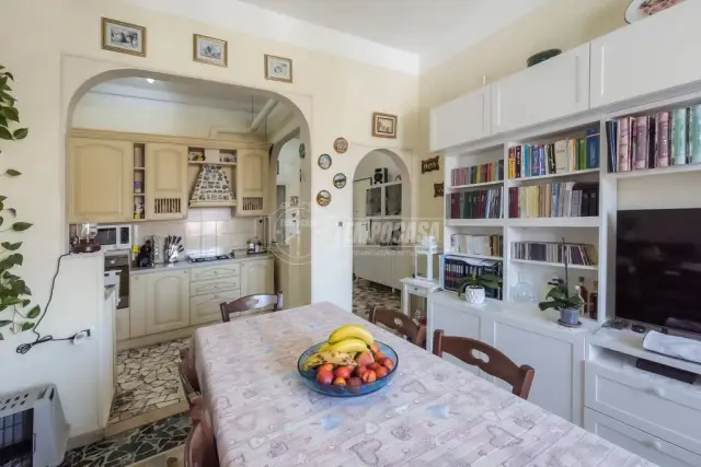 4-room flat in Via Giovanni Pascoli, Viareggio - Photo 1