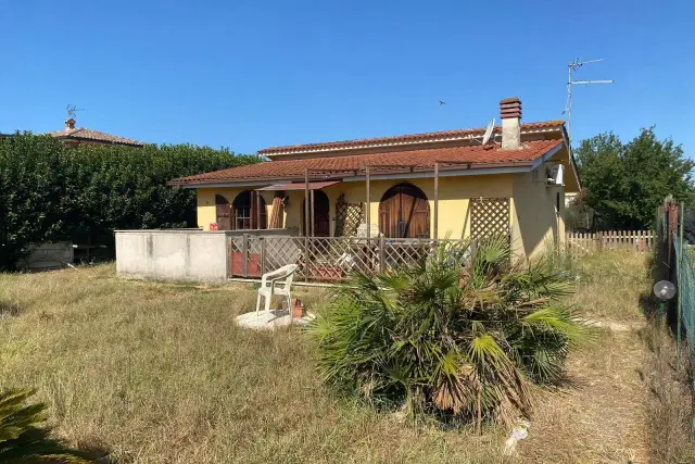 Villa in Via Panaro, Aprilia - Foto 1