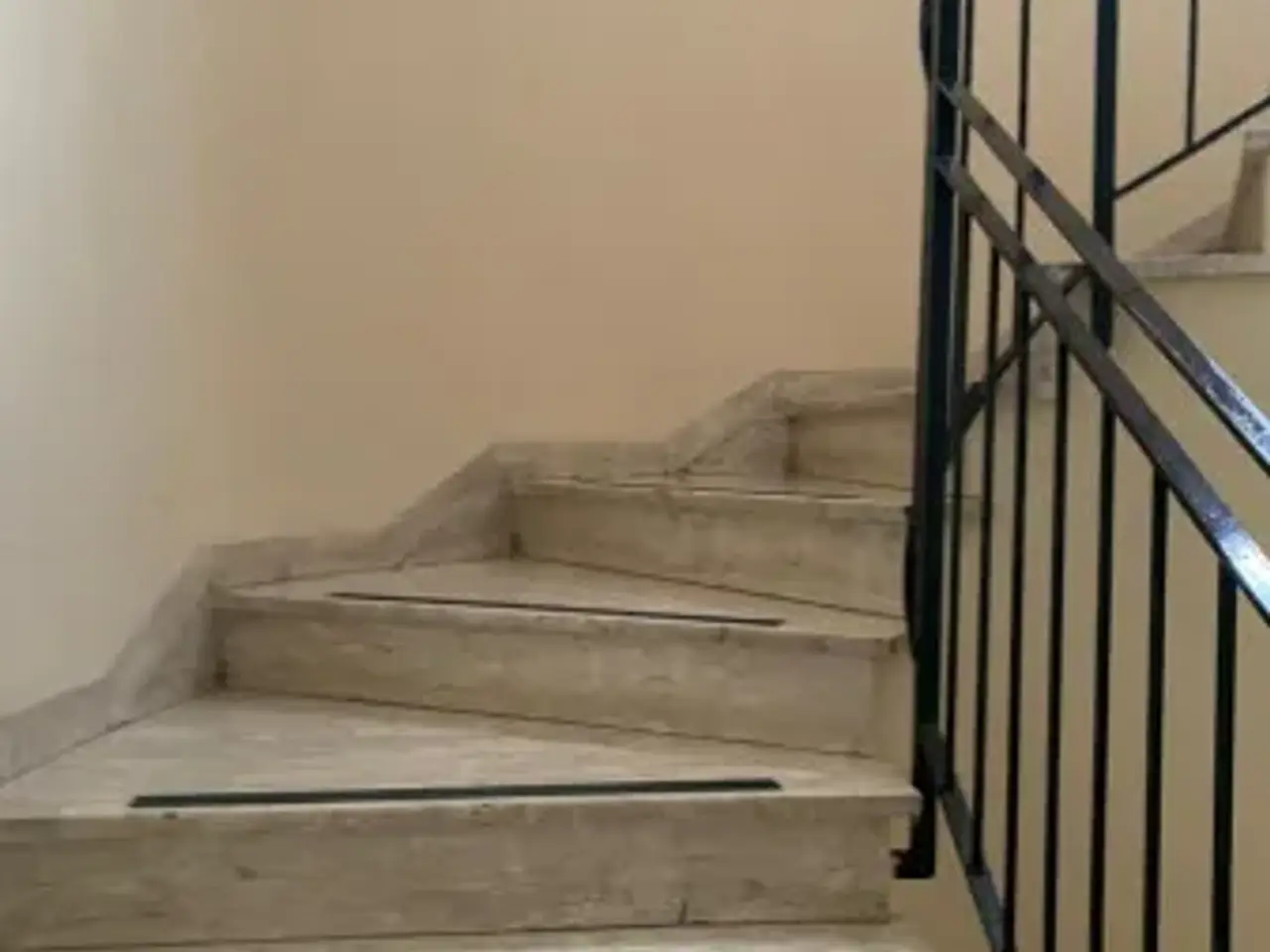 Ufficio in Corso Roma 62, Isola Del Liri, {3} - Foto 1