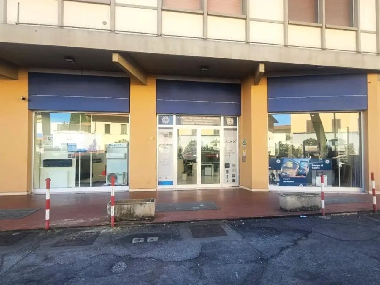Negozio in Via Francesco Baracca 17, Firenze, {3} - Foto 2