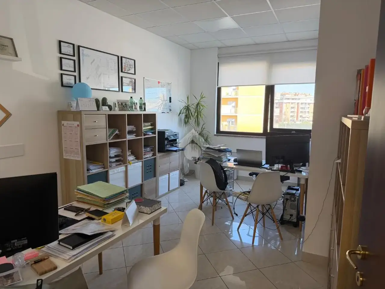 Ufficio in Via del Mare 42, Pomezia, {3} - Foto 1