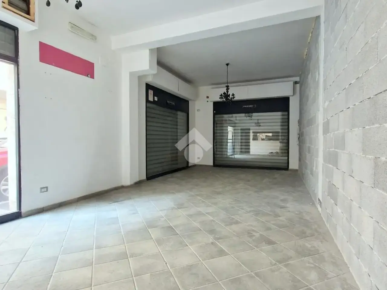 Negozio in Via Umberto Giordano 140, Palermo, {3} - Foto 2